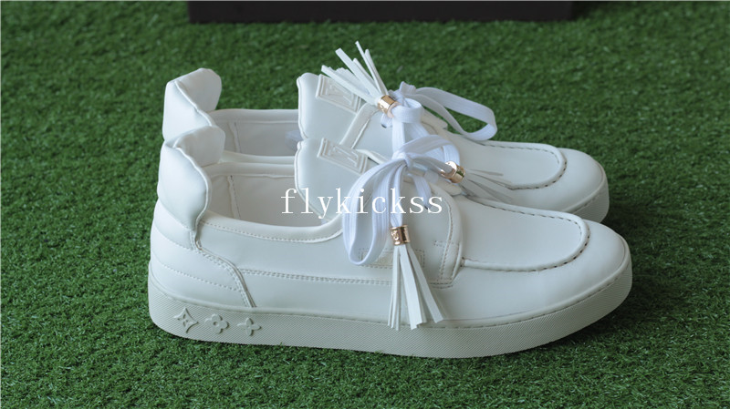 LVS White Sneaker Low Top